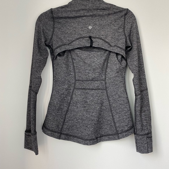Lululemon define jacket: heather black. Worn a few times, sold out online - Picture 3 of 5